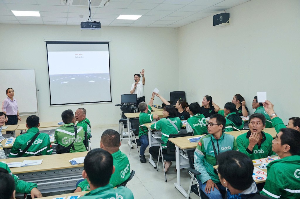 Tổ chức AIP Foundation hợp tác với Ngân hàng Thế giới và Grab Việt Nam nâng cao an toàn cho tài xế xe máy công nghệ ở Việt Nam